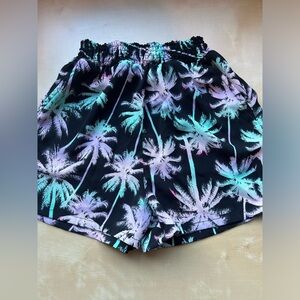 Flowy beachy H & M shorts size (8)